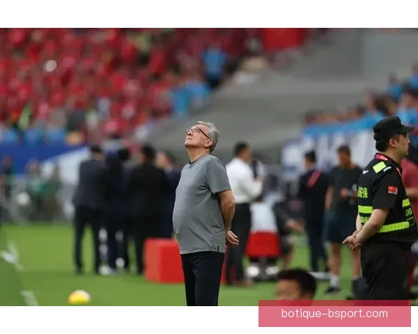 伊万科维奇接替扬科维奇执教中国男足 新征程开启挑战与机遇并存