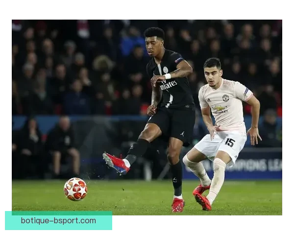 巴黎圣日耳曼官方确认金彭贝重回合练后防大将复出在即球迷期待