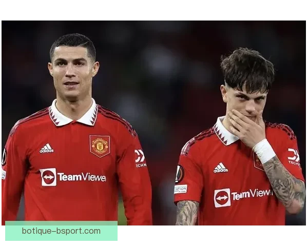 曼联加纳乔倒钩绝美进球入选英超本月最佳进球榜